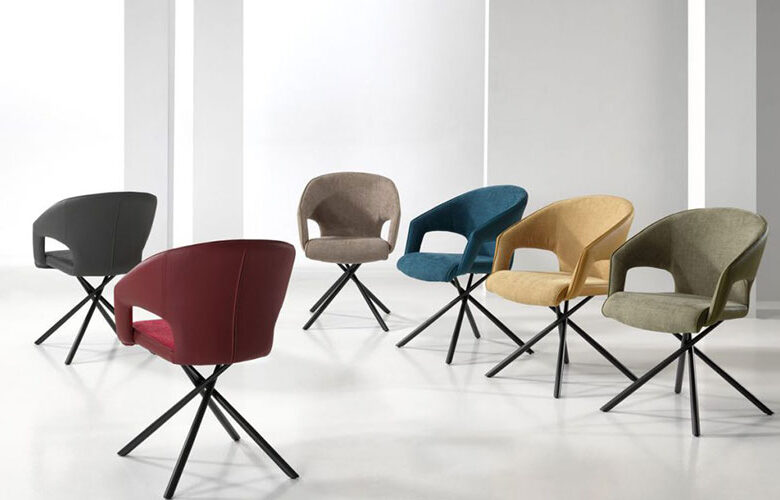 Mix & Match : bien assortir des chaises de salle à manger colorées