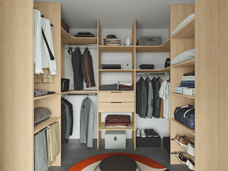 Comment aménager l’intérieur d’un dressing ?