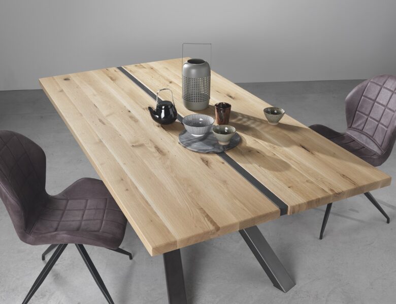 Comment entretenir une table à manger en bois massif ?