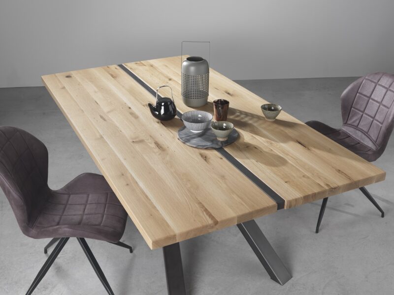 Comment entretenir une table à manger en bois massif ?