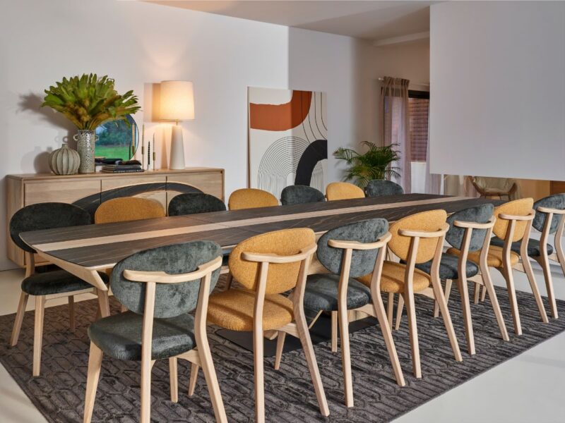 Grande table à manger : faites le plein de convivialité